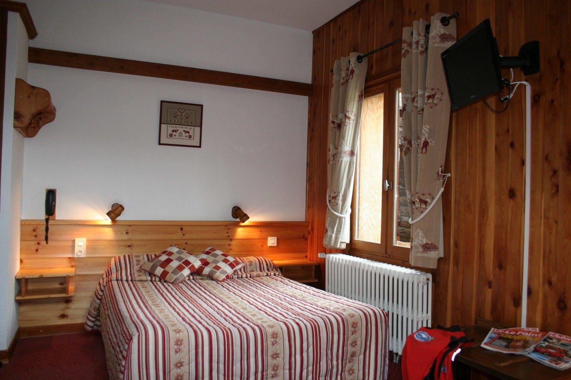 Hotel Le Chamois Logis Molines-en-Queyras Zewnętrze zdjęcie