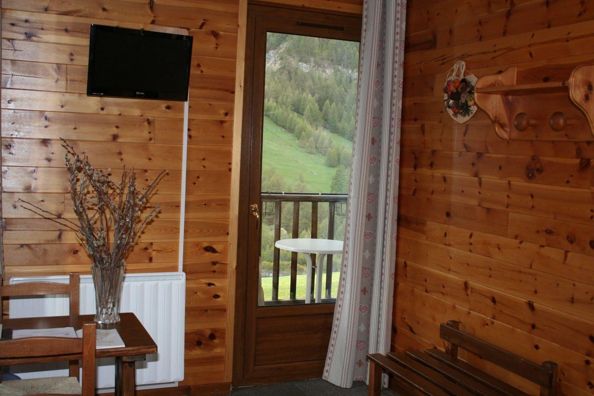 Hotel Le Chamois Logis Molines-en-Queyras Zewnętrze zdjęcie